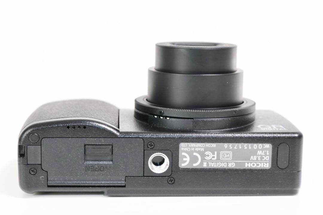 S数8回》 □ ほぼ新品 □ リコー RICOH GR DIGITAL Ⅲ - メルカリ