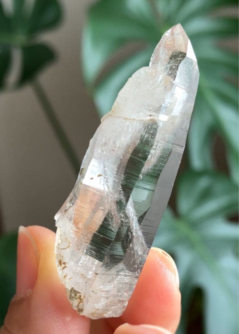 高波動】パキスタン産ハシュピクォーツ ヒマラヤ水晶 スカルドゥ 原石