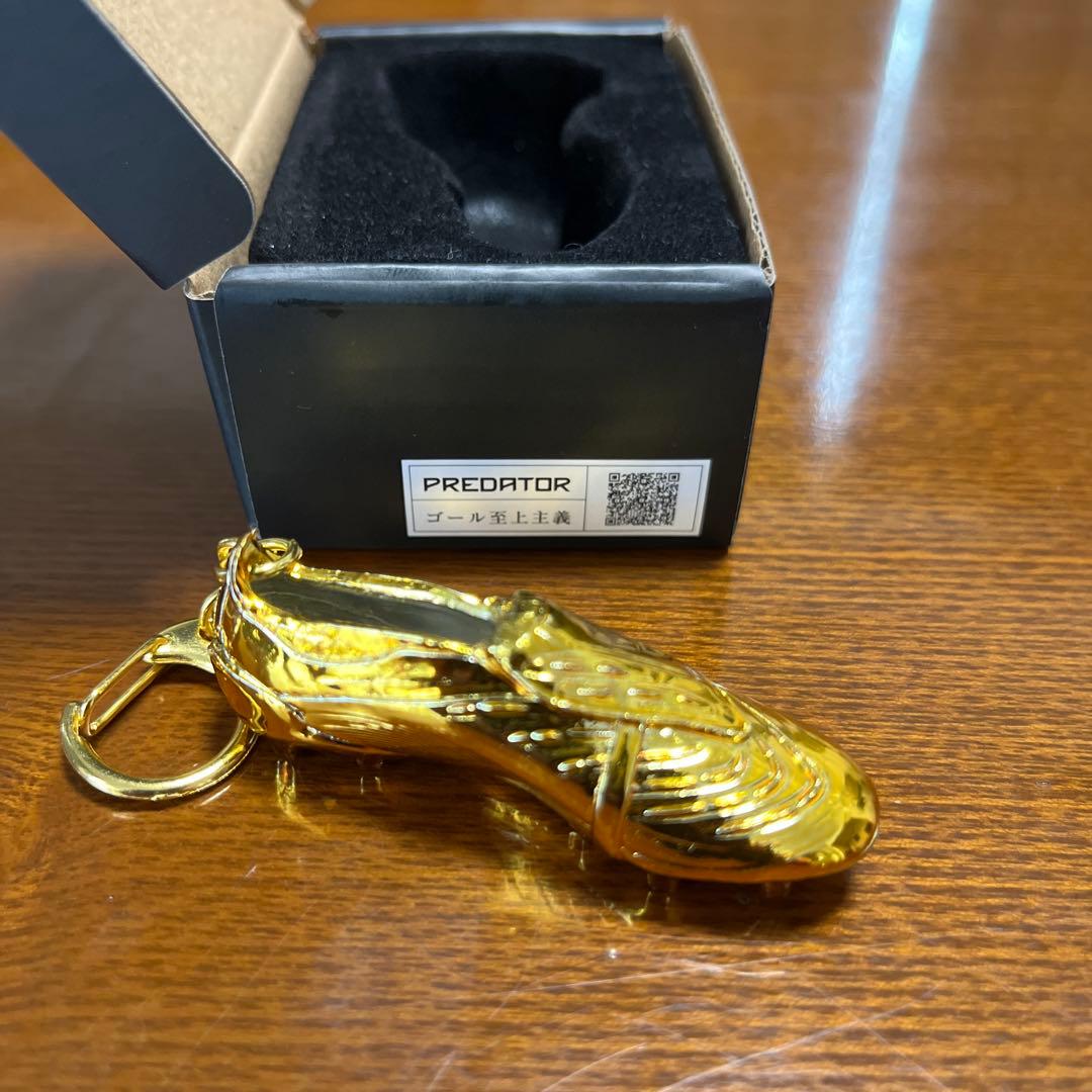 adidas スパイク型 キーホルダー PREDATOR プチデター ゴールド - メルカリ