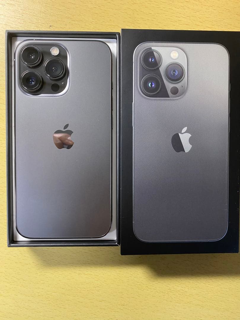 Apple iPhone 13 Pro 256GB グラファイト シンガポール版 Amazon.com: Apple iPhone 13 Pro, 256GB, Graphite - AT&T (Renewed