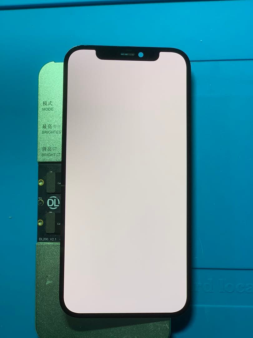 iPhone 12pro純正再生パネル 12p-306 - メルカリ