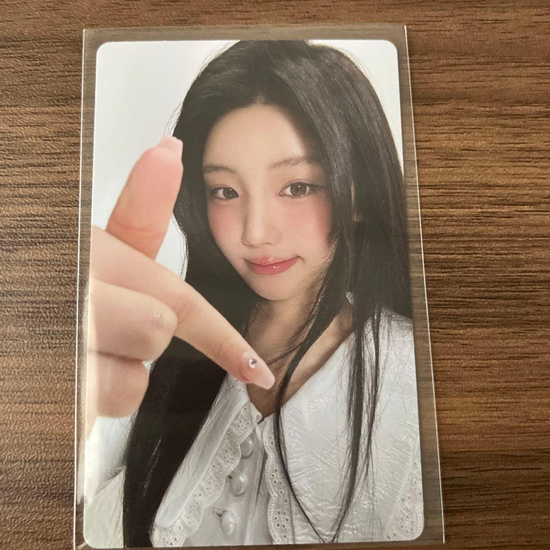 illit ウォンヒ トレカ - メルカリ