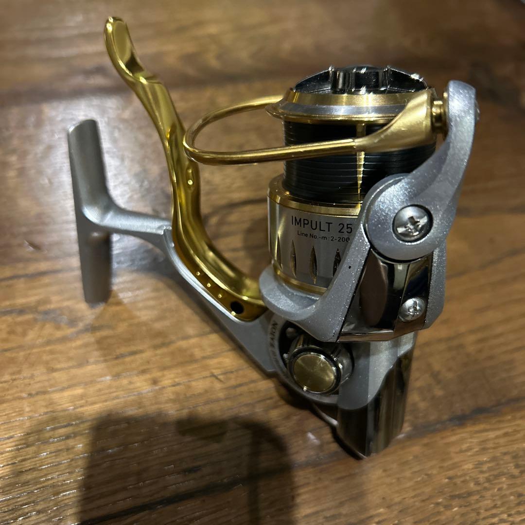 IMPULT 2500LBD スピニングリール 正月特価！！お値下げしました