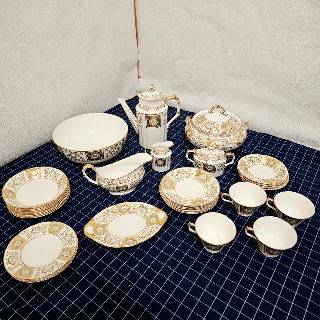 ロイヤルクラウンダービー　まとめて　32点セット　洋食器 希少なアンティーク ロイヤルクラウンダービートリオセット