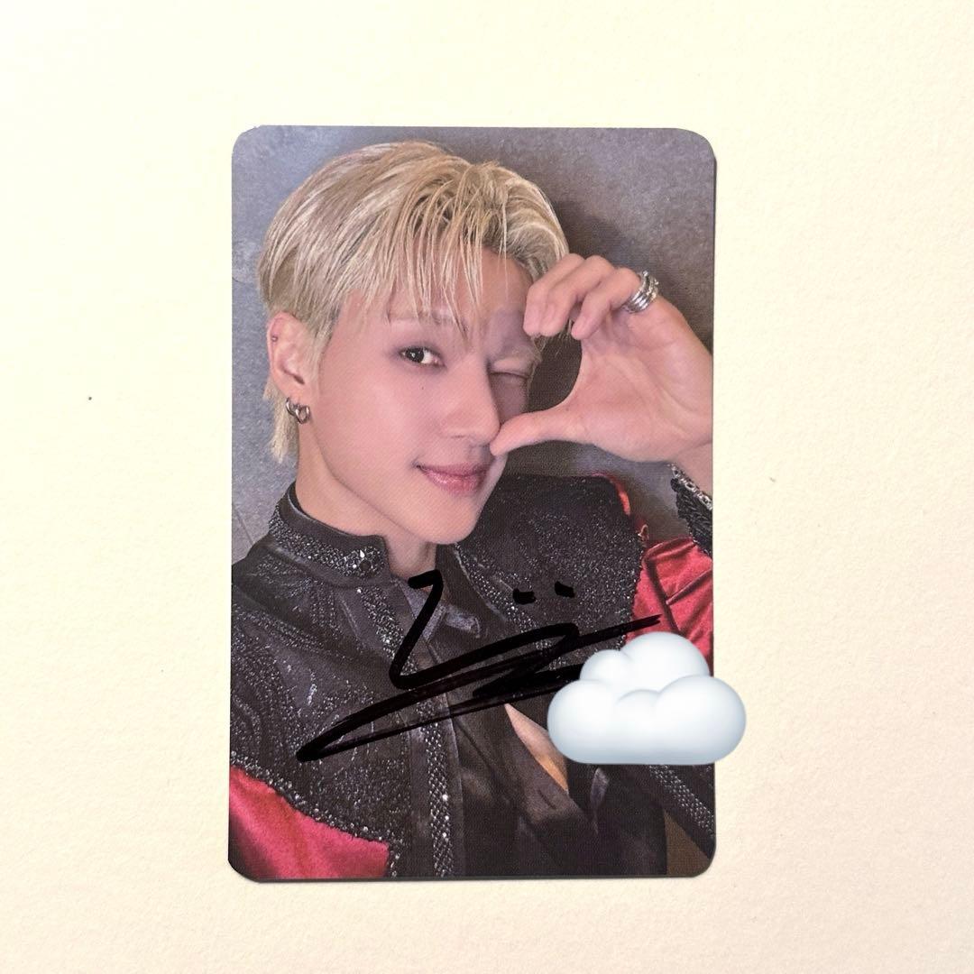 ATEEZ ウヨン サイン トレカ - メルカリ