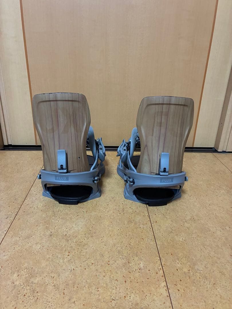 フラックス　XF Ｍサイズ 24-25モデル . FLUX .『 XF 』. Olive . フラックス . エックスエフ