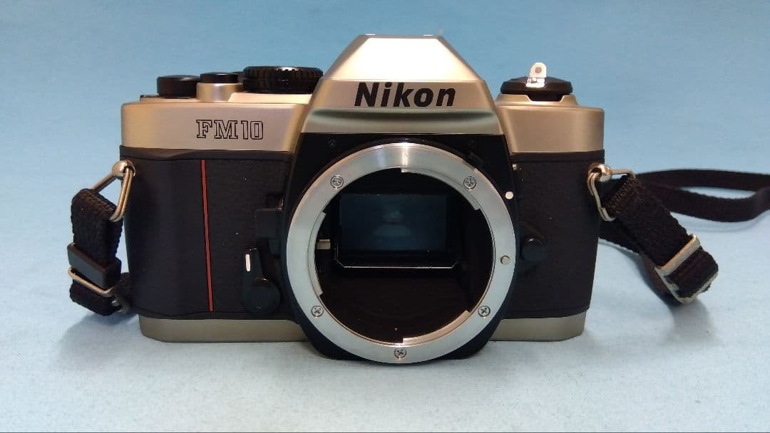 Nikon FM10 ボディのみ 作動良好 ニコン FM10 ボディ | フィルムカメラ