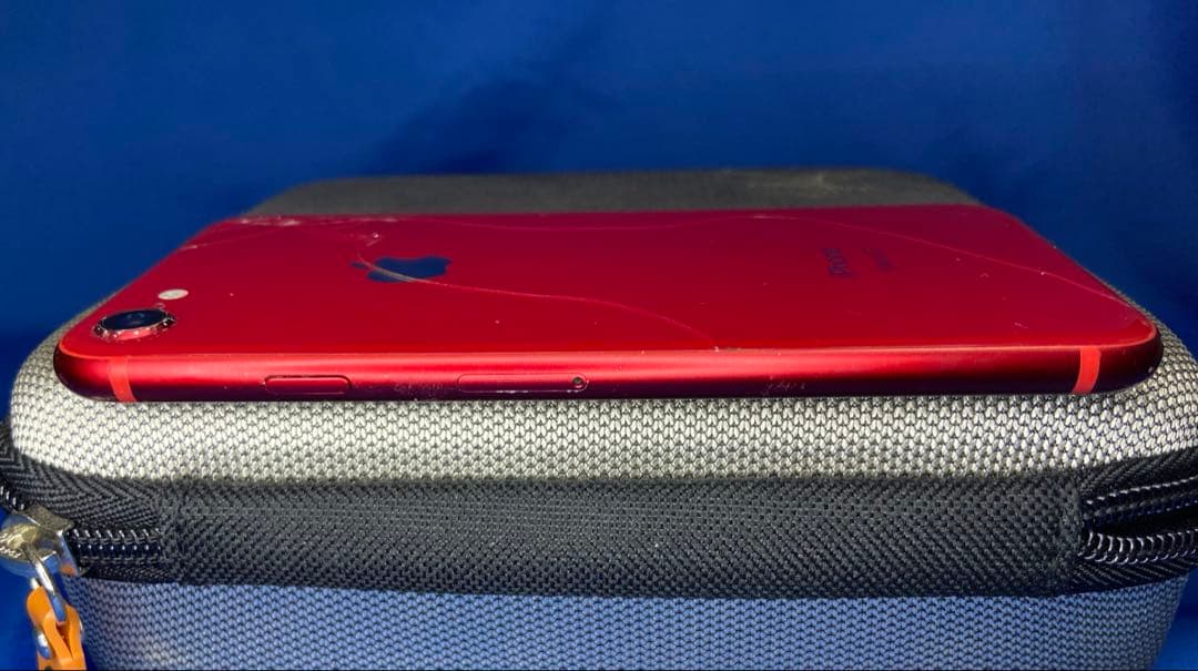 iPhone 8 256GB (PRODUCT)RED SIMフリー 背面割れ有 - メルカリ