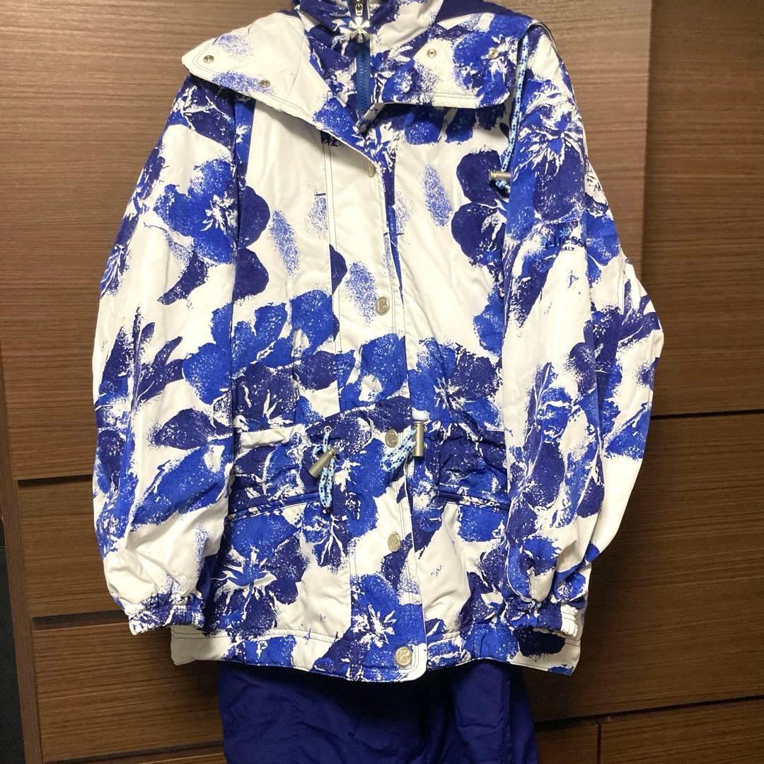 レディース　エレッセ　青白花柄スキーウェア 上下 美品】ellesse スキーウェア スノボウェア レディース上下 L 水色