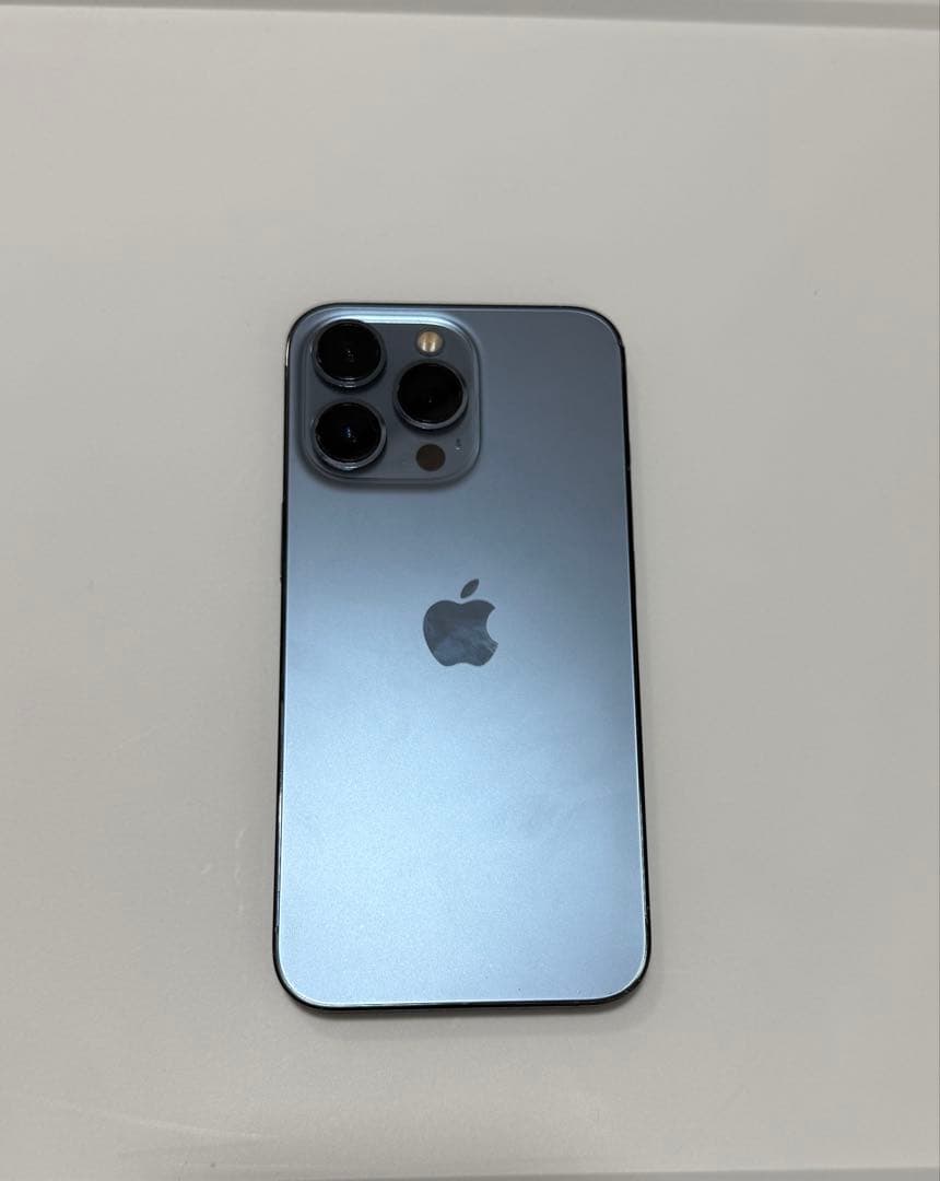 大値下げ！Apple iPhone 13 Pro グラファイト - メルカリ