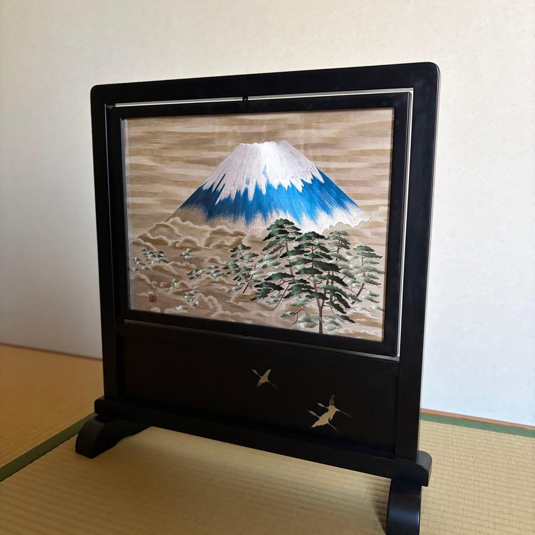 日本画刺繍の衝立 尾長鶏 刺繍画 衝立 Z672｜骨董店 のびる 古美術 骨董 和風建具 蔵戸