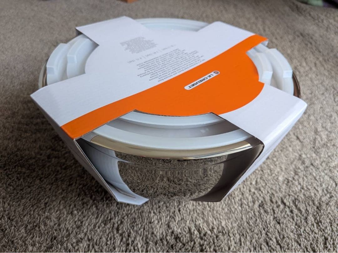 LE CREUSET ステンレスボウル Amazon.com: Le Creuset Set of 3 Nested Mixing Bowls w/Nonslip