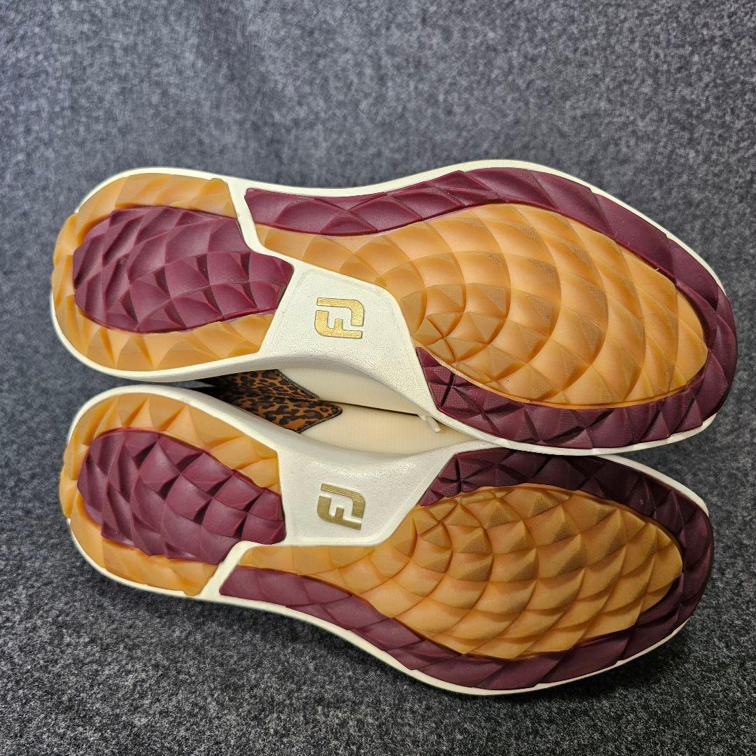 極美品【フットジョイ】パフォーマ スパイクレス ゴルフシューズ 23.5cm