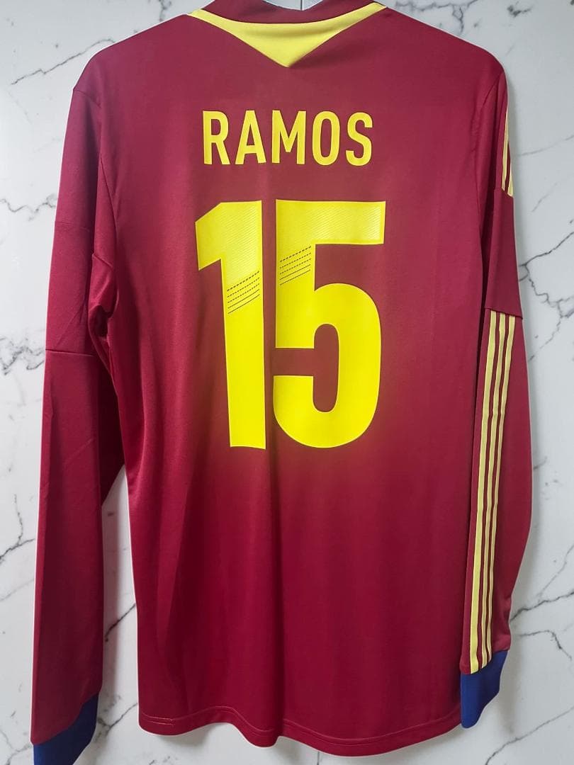 2013 スペイン代表 ホーム 長袖 15番 セルヒオ・ラモス Lサイズ - メルカリ