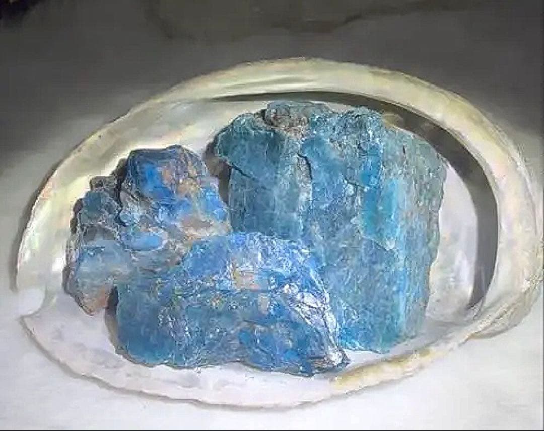 ブルーアパタイト 原石（ブラジル産） Select by Amulet〜天然石