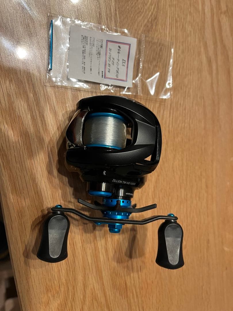 ktfチューン　ZILLION TW HD 1000 ベイトリール Carretilha Daiwa ZILLION TW HD 1000 XH 2022 (Manivela Direita