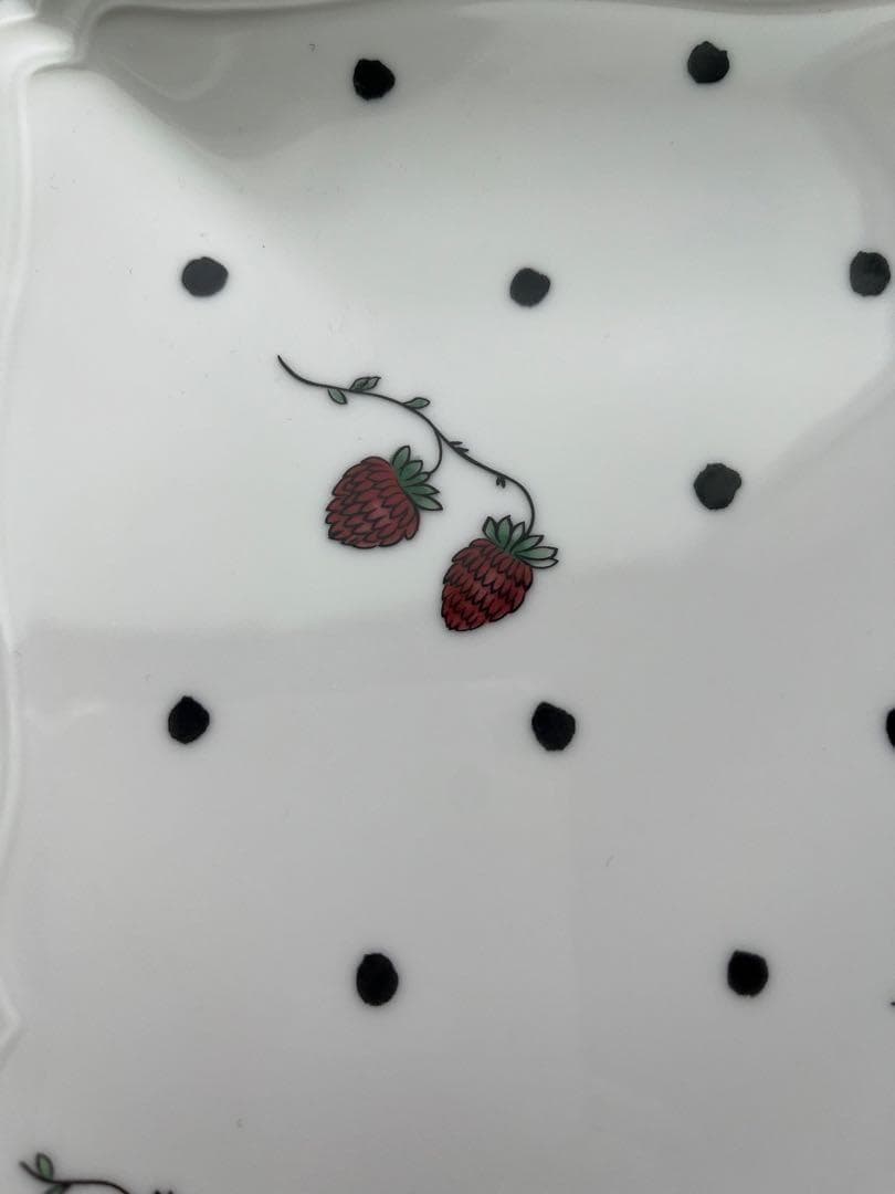 リチャードジノリ イタリアンポア / 野いちご（30㎝） - メルカリ