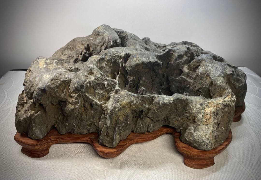 6638 春日石 粕川麒麟石 溜まり石 水石 盆栽 盆石 置物 鑑賞石 - メルカリ