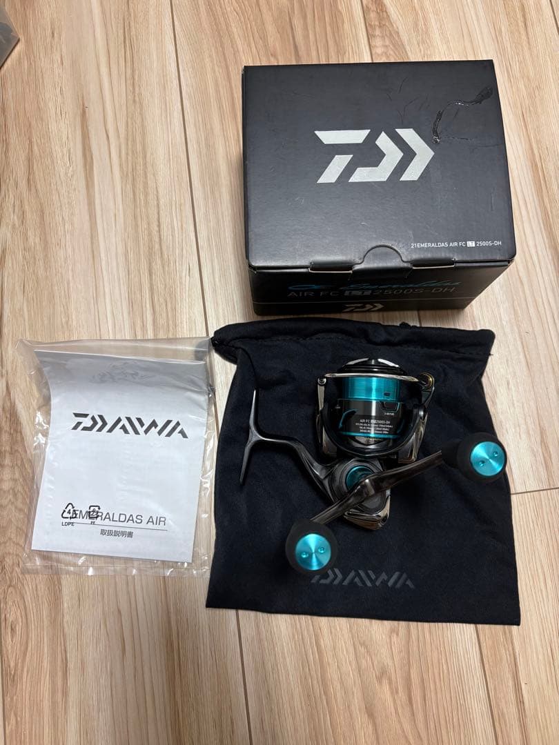 21エメラルダスAIR FC LT2500s DH 美品 DAIWA（ダイワ） 【目玉商品】ダイワ 21 エメラルダス エア LT2500-DH