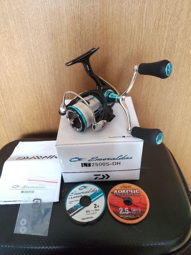 ダイワ19エメラルダスリール LT2500S-DHリーダー2.5号　2号おまけ Amazon | ダイワ(DAIWA) スピニングリール 19 エメラルダス LT2500S-DH