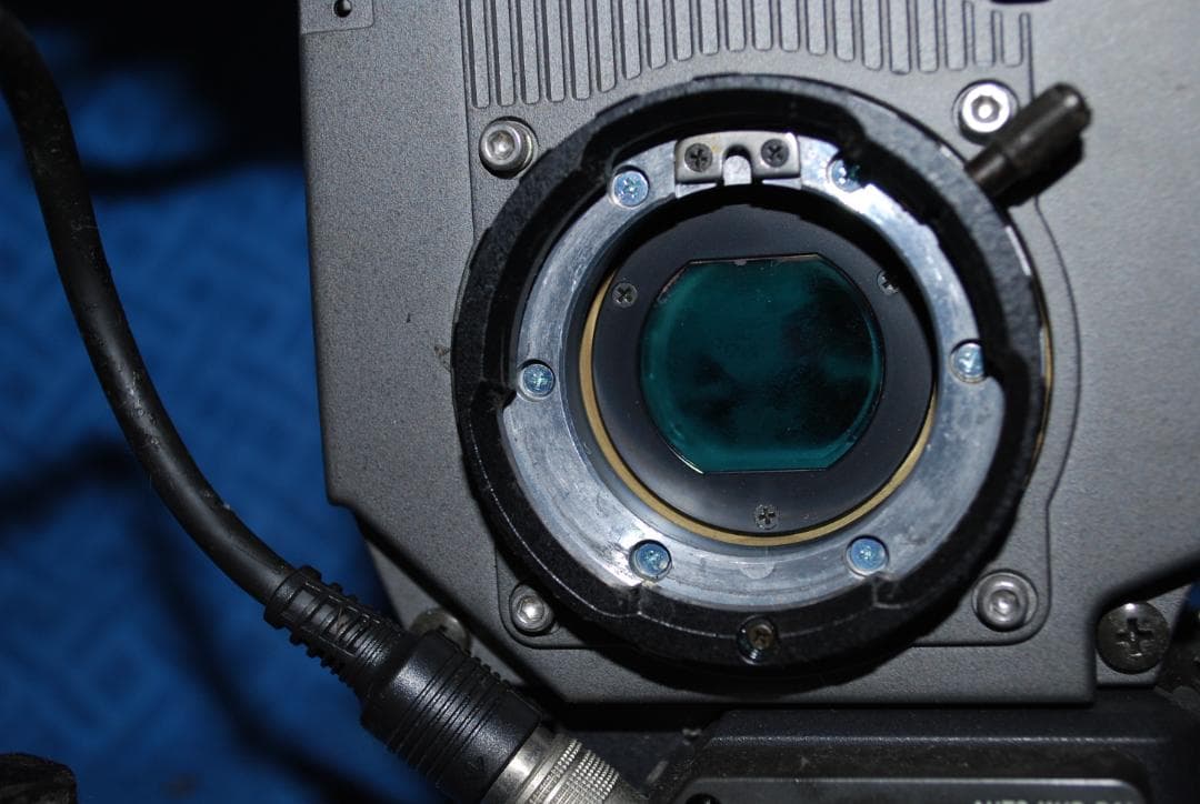 ソニー放送用カメラBVP550＋キャノンレンズ中古ジャンク品の出品です