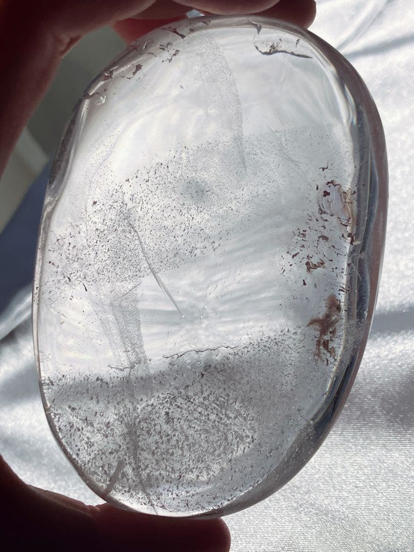 高品質イエローガーデンクォーツ入りクリアクォーツ握り石 218.4g