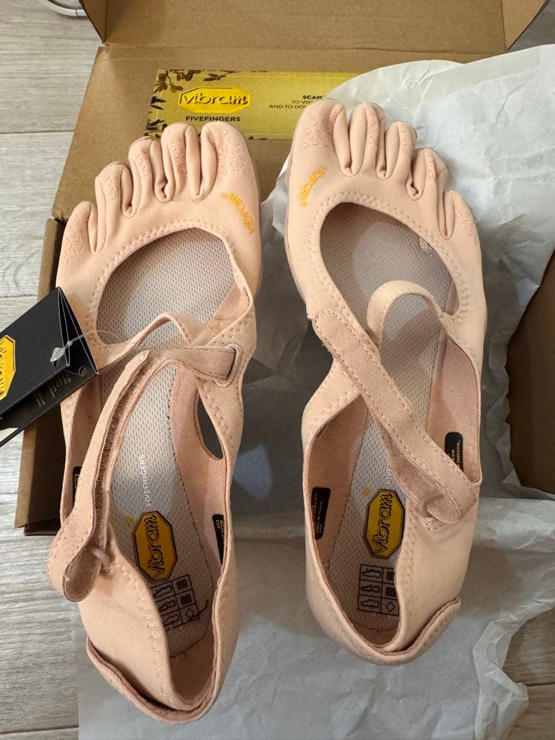 【正規品即日発送 】 Vibram V- SOUL ファイブフィンガーズ37 ビブラム ファイブフィンガーズ V-SOUL(色：シルバー)｜フィットネス