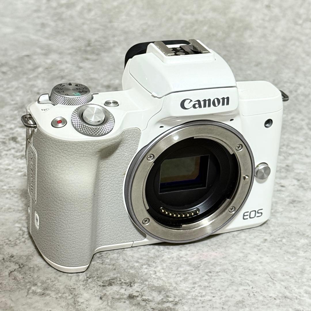 専用☆ジャンク☆キヤノン EOS KISS M ホワイト ボディのみ/CANONの