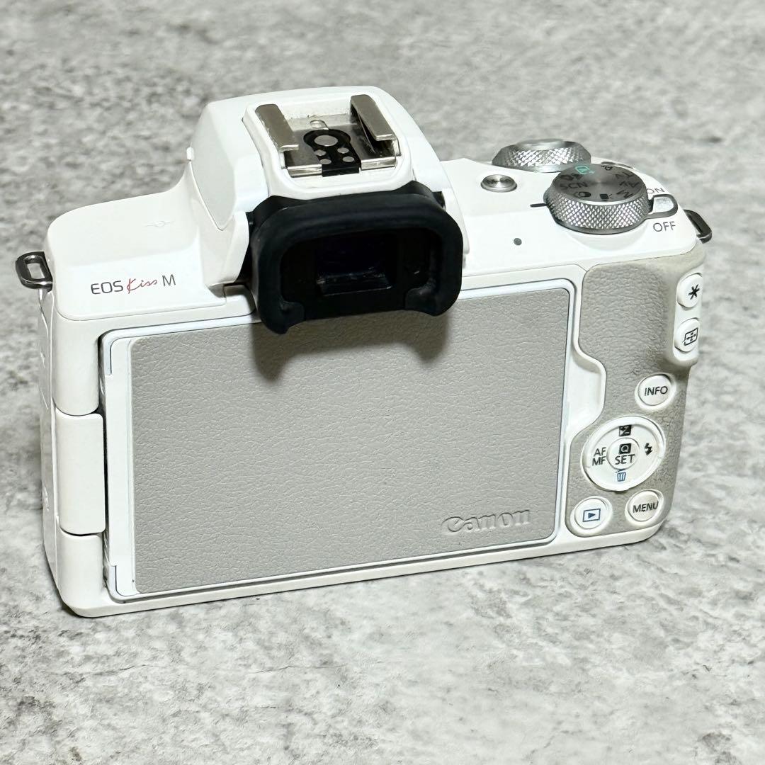 専用☆ジャンク☆キヤノン EOS KISS M ホワイト ボディのみ/CANONの
