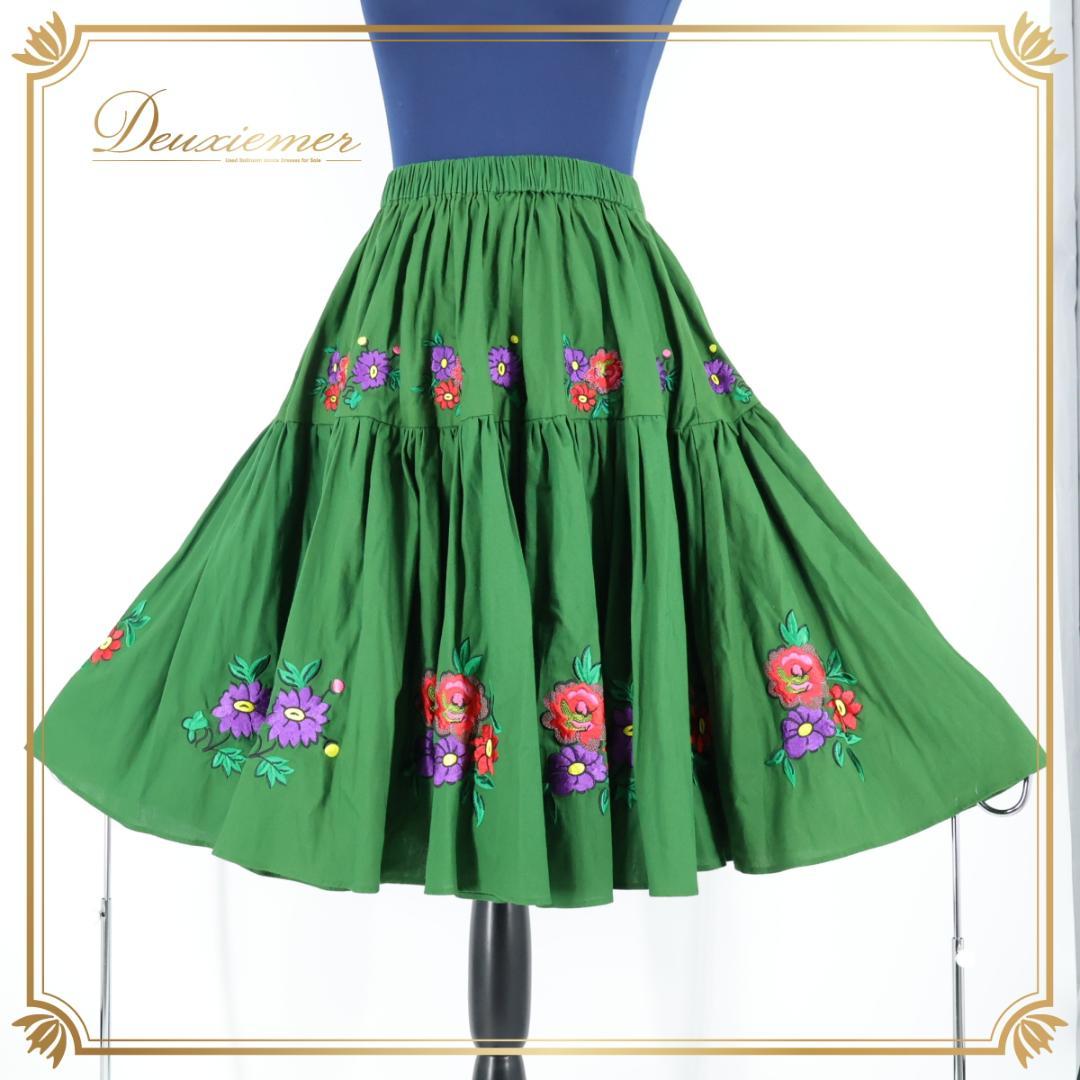 美品 フォークダンス衣装】グリーン Chacott スカート 花柄 刺繍 緑