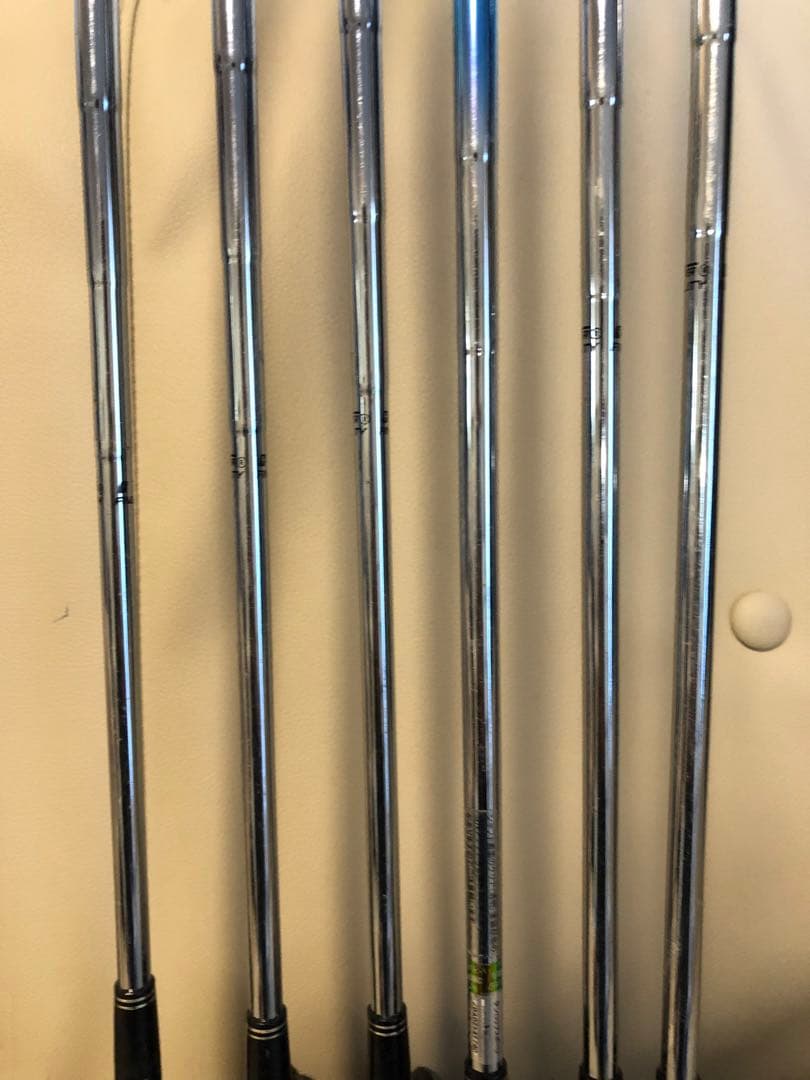 【送料込み】希少スリクソン Z945 ブラック 《 数量限定品 》アイアン