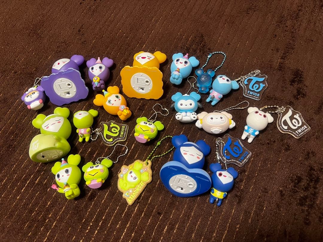 TWICE まとめ売り 19個セット - メルカリ