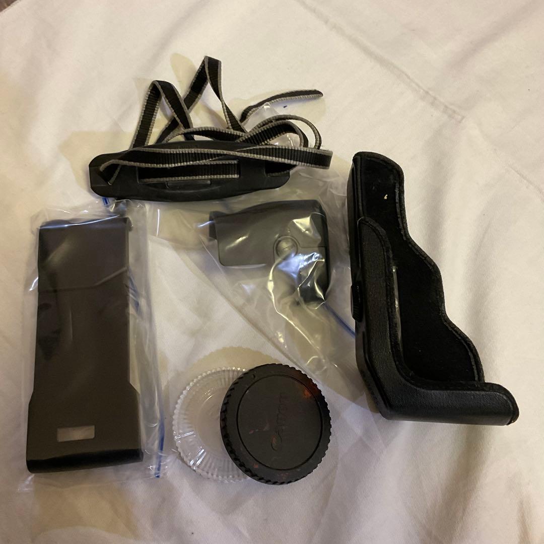 期間限定値下げ キャノン EOSレンズ各種4本+ストロボ+EOS650 +おまけ