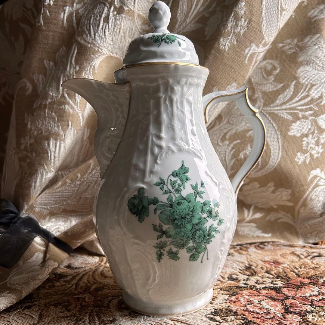 サンスーシ宮殿の庭園を映した器 ― Rosenthalマイセンフラワーグリーン