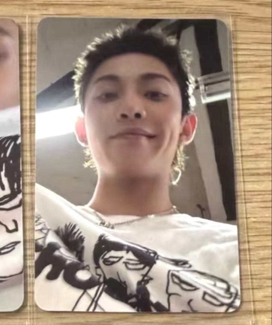 LNGSHOT リュル 1st oliveyoung ラキドロ限定 トレカ A - メルカリ