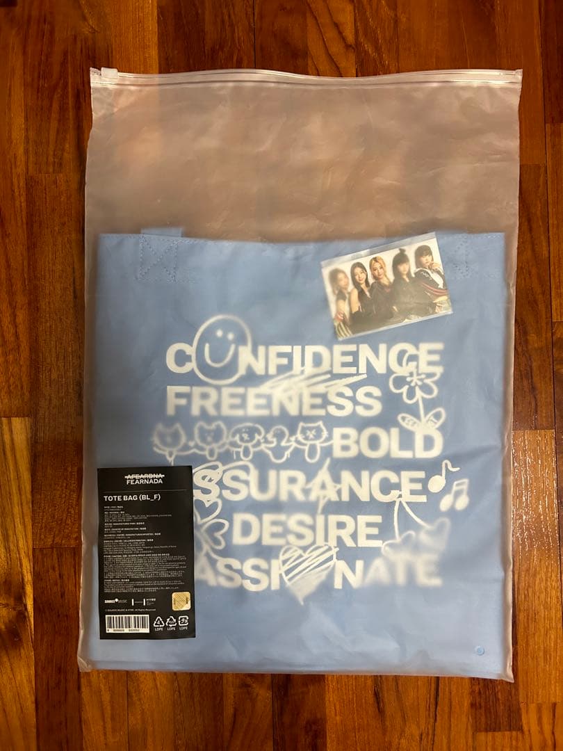 ルセラフィム トートバッグ FEARNADA 2023 グッズ ポップアップ - メルカリ