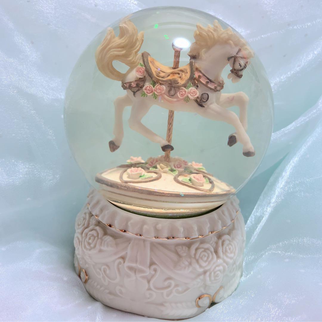 ヴィンテージ　メリーゴーランド　オルゴール付きスノードーム ヴィンテージ メリーゴーランド オルゴール付きスノードーム - メルカリ
