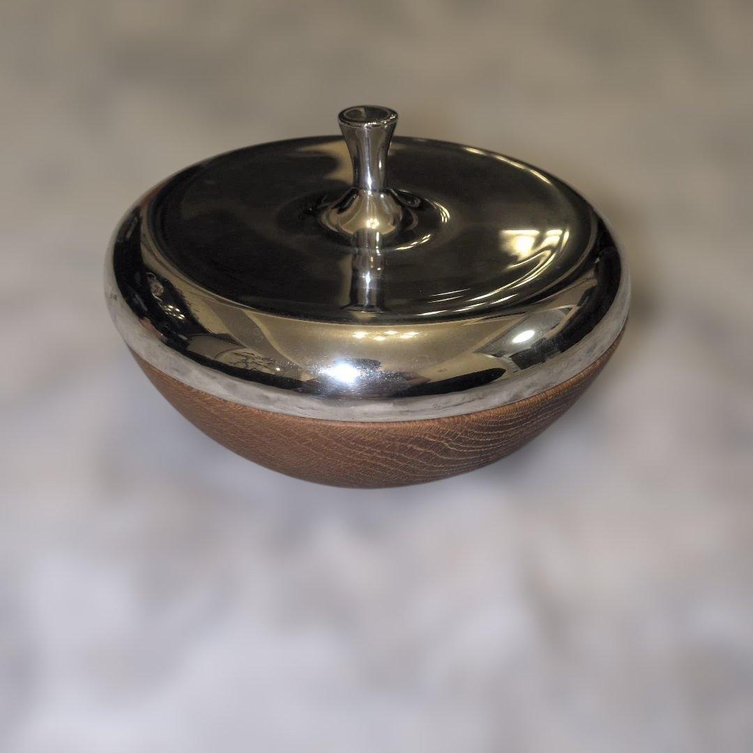 ジョージ・ジェンセン　菓子入れ ステンレスと木製 蓋付き ジョージ・ジェンセン 菓子入れ ステンレスと木製 蓋付き K107936277