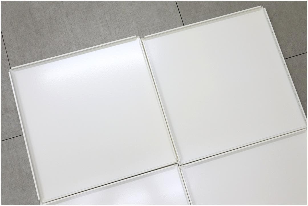 正規品 USM ハラー パネル 4枚 ピュアホワイト 33.5×33.5cm