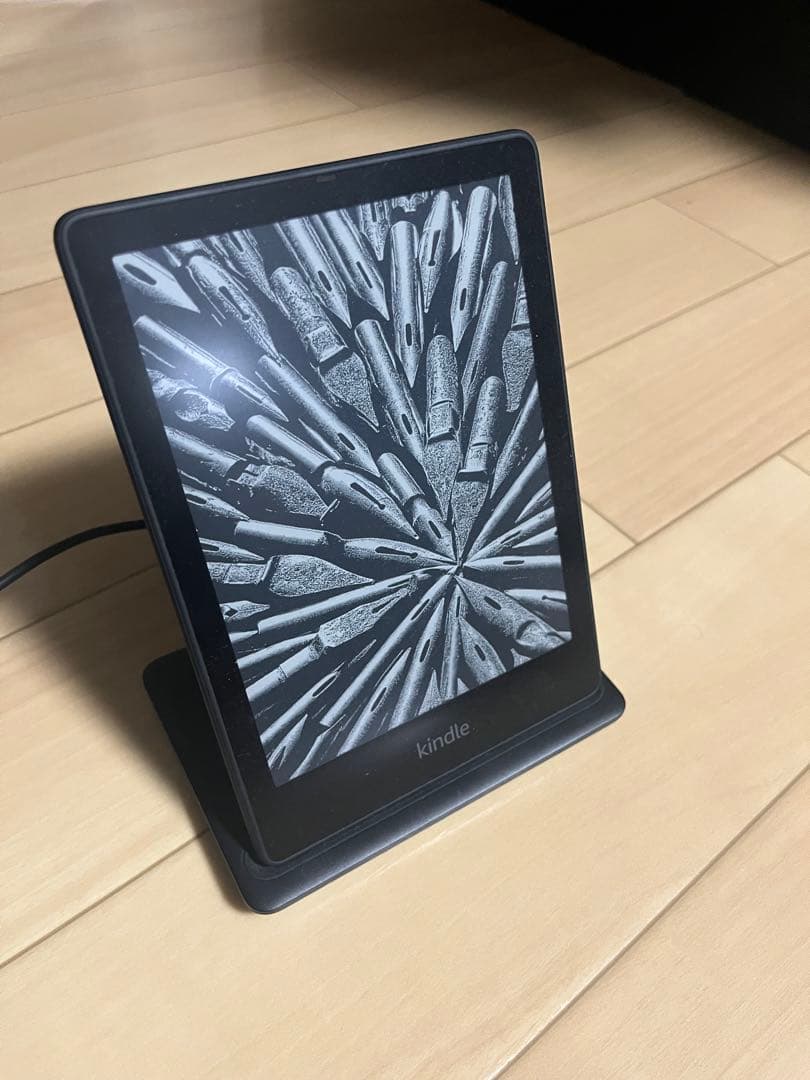 Kindle Paperwhite(第11世代)2021年発売 充電スタンド付き Amazon.co.jp: 【Kindle Paperwhiteシグニチャーエディション 第11世代