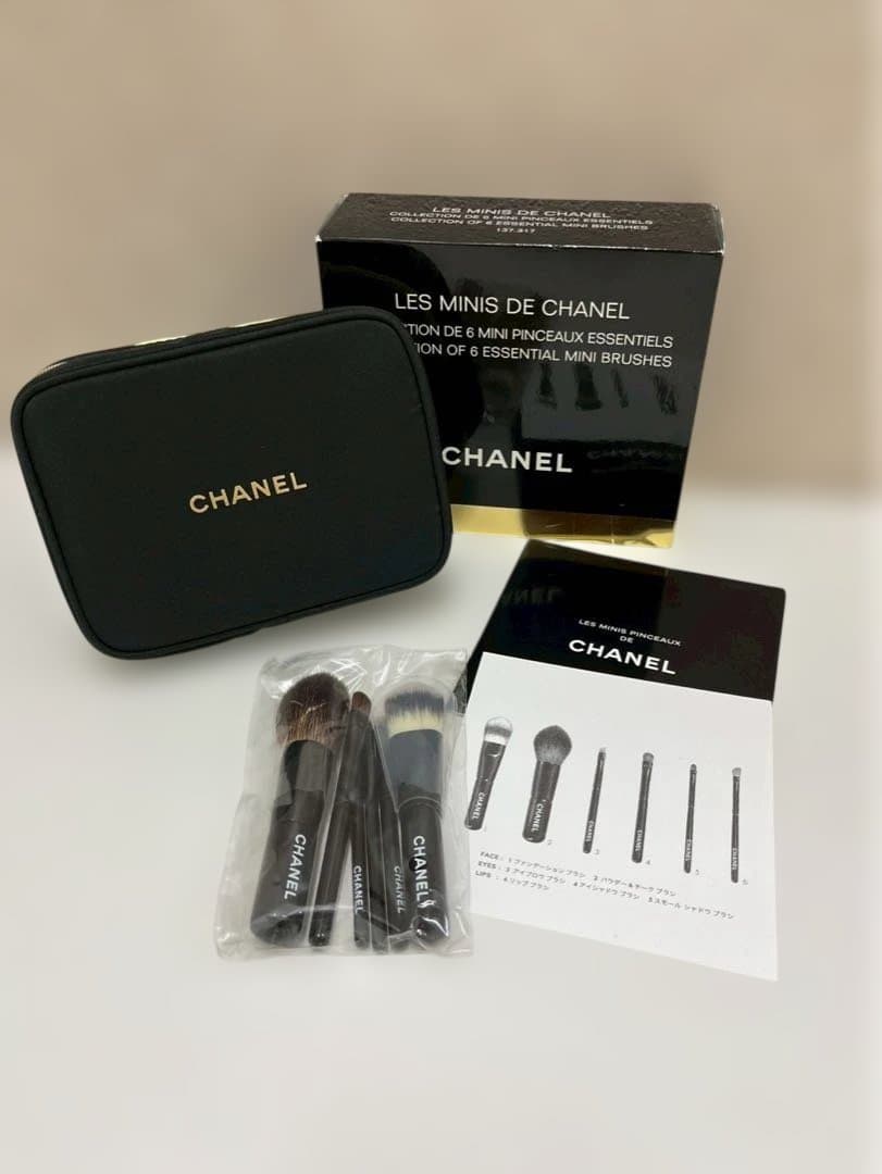 CHANEL メイクブラシセット CHANEL ミニブラシ6本 ポーチ付き - メルカリ