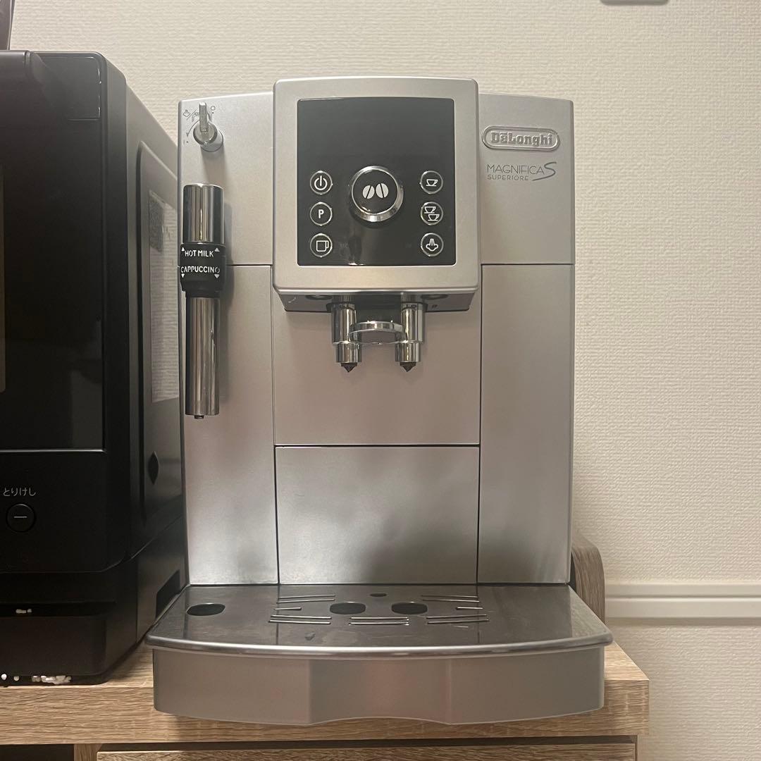 デロンギ マグニフィカSスペリオレECAM23420SBN Amazon | ECAM23420SBN(シルバーブラック) コーヒーメーカー
