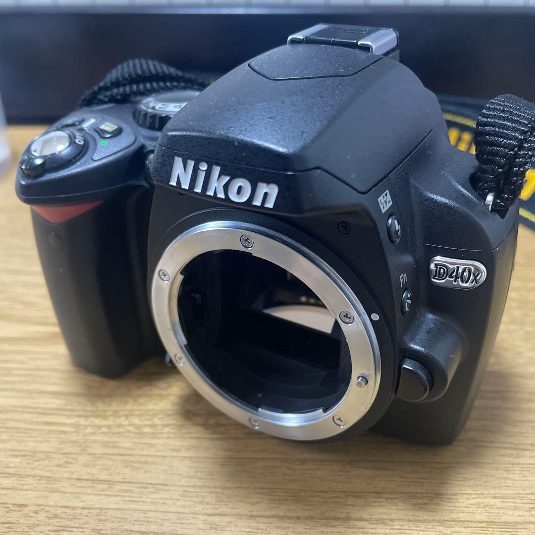Nikon D40X デジタル一眼レフカメラ Amazon | Nikon D40x 10.2MP デジタル一眼レフカメラ 18-55mm f/3.5