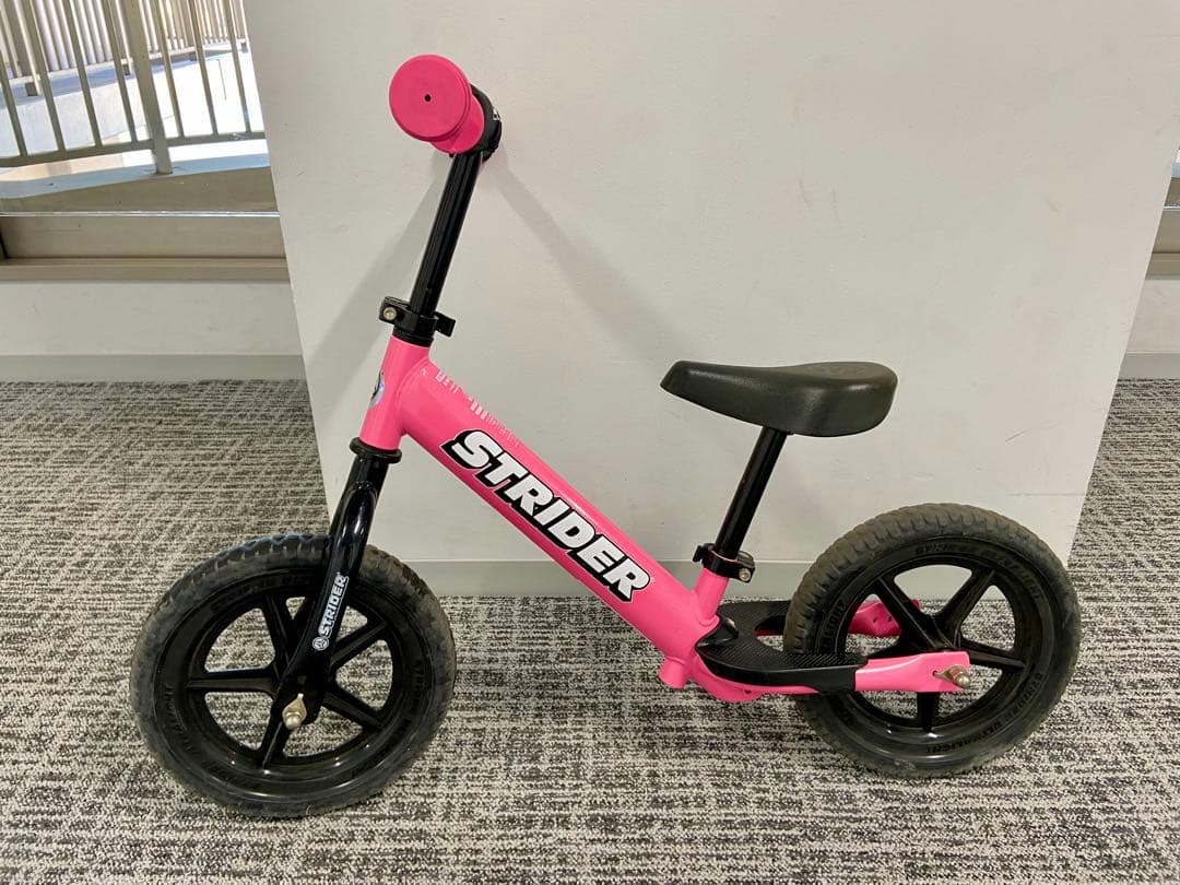 【美品】ストライダー 12インチ スポーツ ピンク〈ピンクグリップ〉 Amazon.co.jp: ストライダー スポーツモデル (STRIDER Sport) 12インチ