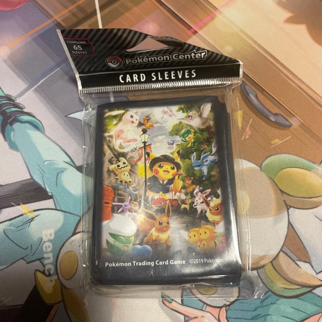 ポケモンセンター ロンドンシティピカチュウカードスリーブ 65枚入り