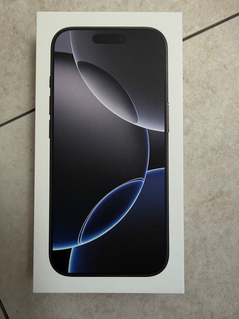 美品 iPhone 16 Pro 256GB ブラックチタニウム iPhone 16 Pro 256GB - ブラックチタニウム（SIMフリー）[整備済製品