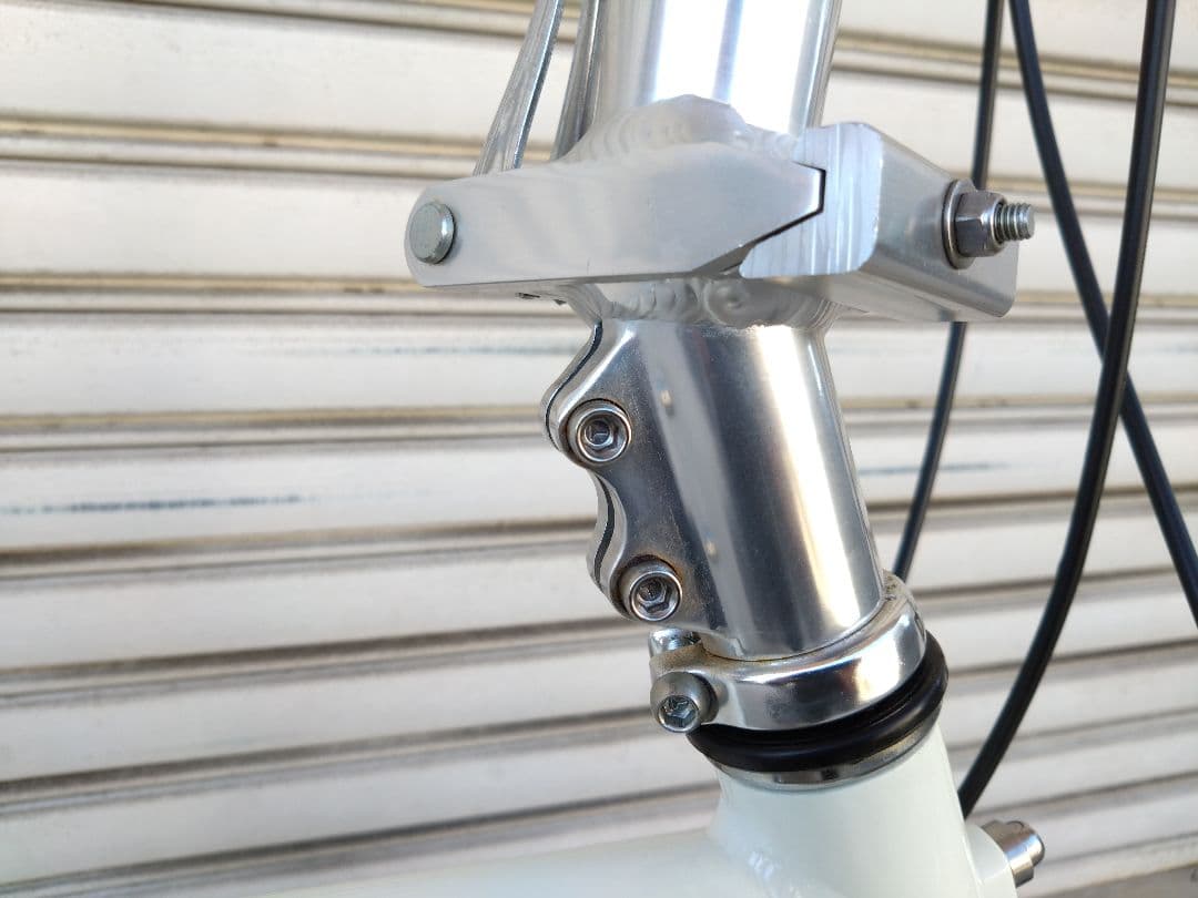 プジョー コリブリ 18インチ ルミナスホワイト 神奈川引取限定