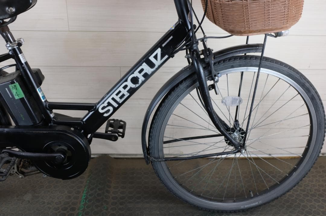ブリヂストン製　STEPCRUZ　26インチ3段　8.7Ah（4点灯）充電器あり