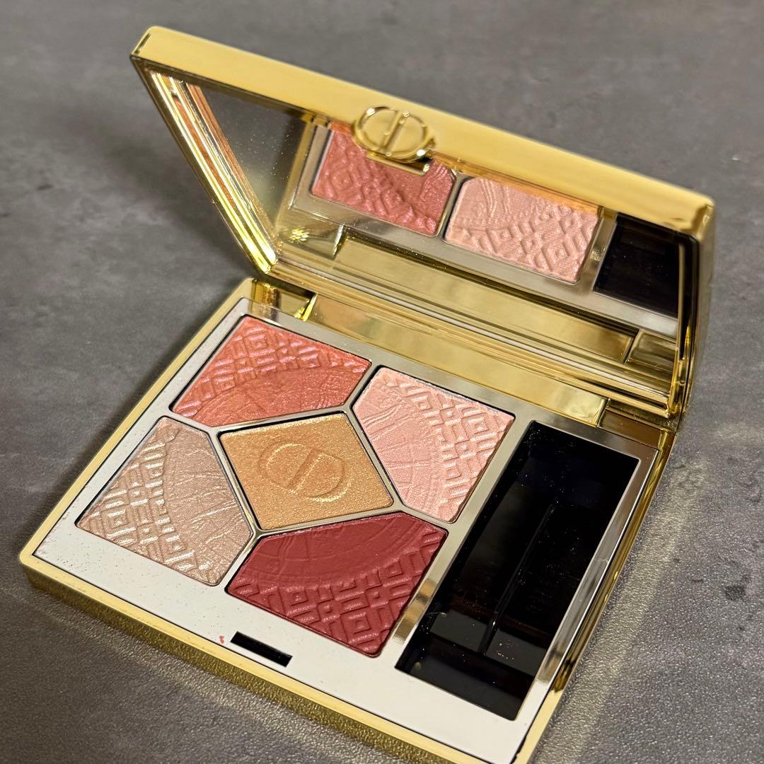 Dior2024クリスマスコフレ サンククール643&ルージュ353 - メルカリ