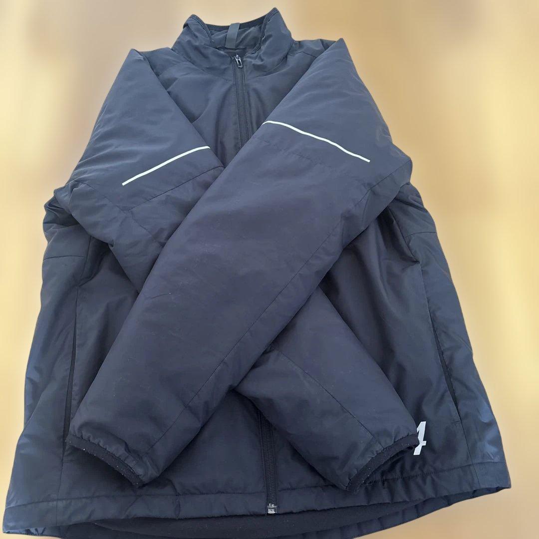 近江高校サッカー部ウィンドブレーカー - メルカリ